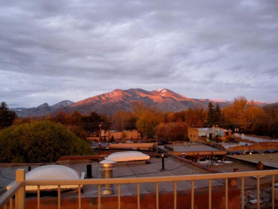 La Dona Luz Inn An Historic B&B Taos Exterior foto